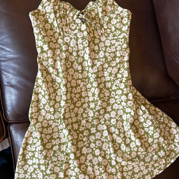 Princess Polly light green mini dress size 4 - Picture 1 of 2